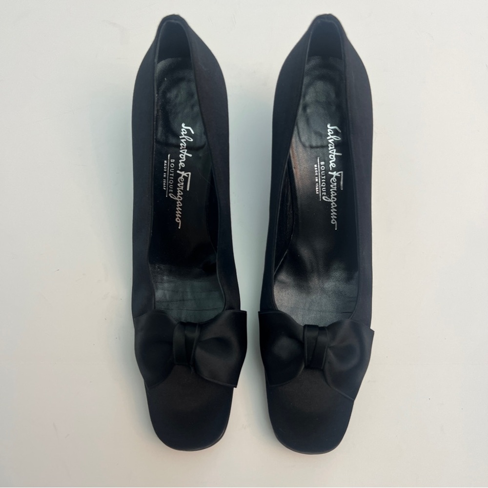 Salvatore Ferragamo Black Satin Bow Heels, Size 9 (fit like 8.5) - Picture 2 of 7